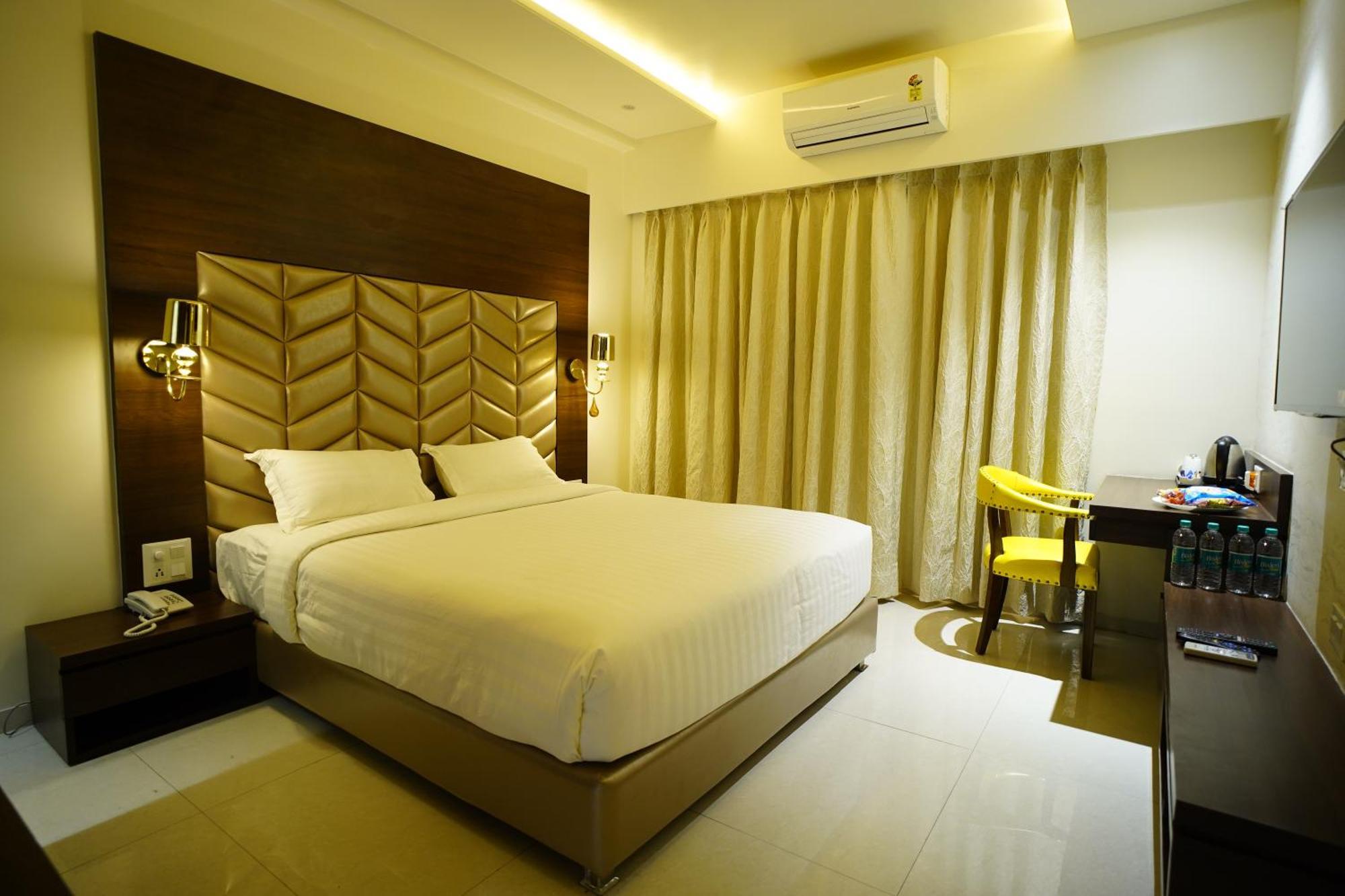Orange Tree Hotels Нагпур Екстериор снимка