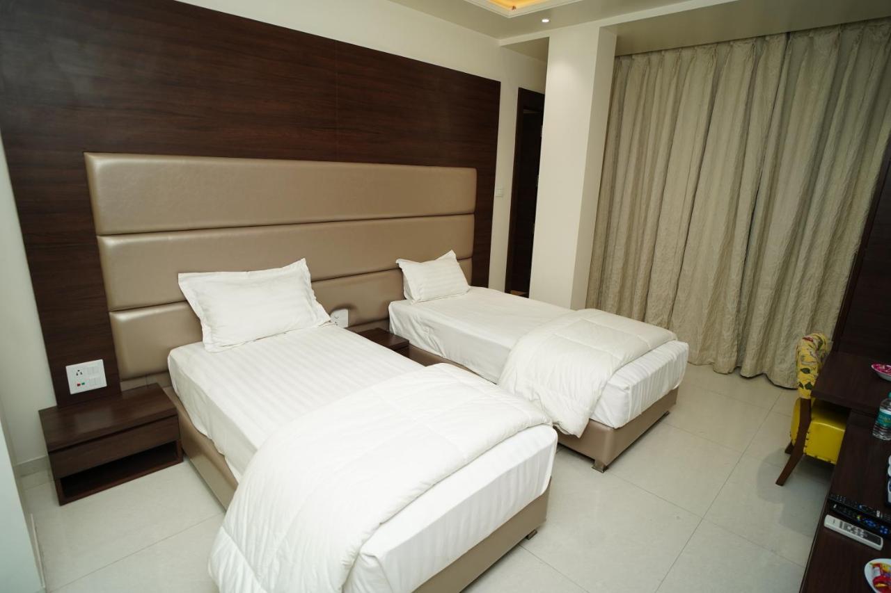 Orange Tree Hotels Нагпур Екстериор снимка