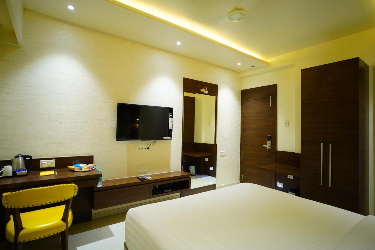 Orange Tree Hotels Нагпур Екстериор снимка